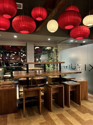 Kizuna Sushi & Ramen by null