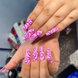 M Nails