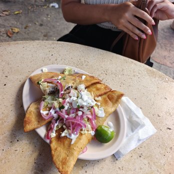 Parque de Las Palapas - 3 empanadas - Parks Near Me - Cancún, ROO