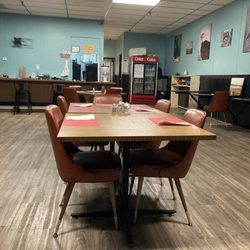 White Pines Yooper Diner - Dining room