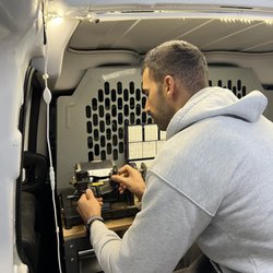 Rush Locksmith - Cutting new keys