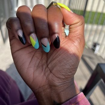 Devana Nail Bar - Nail Salons Near Me - Los Angeles, California