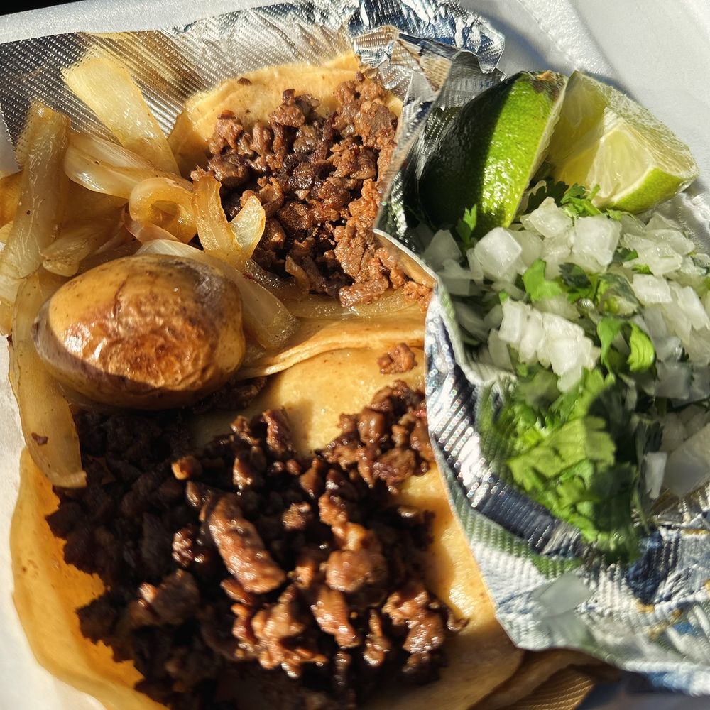 Tacos El Mamon - Bisteck (Grilled Steak) Tacos - Tacos Near Me - Arlington, Texas Tacos El Mamon - Bisteck (Grilled Steak) Tacos - Tacos Near Me - Arlington, Texas