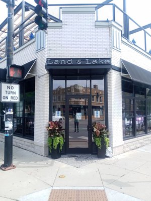 Land & Lake Ravenswood by null