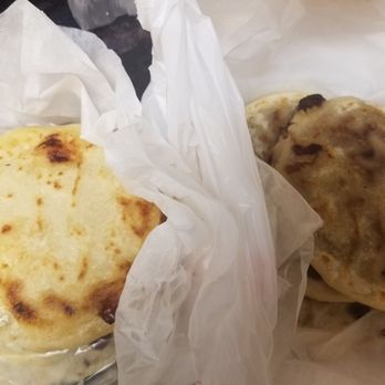Pupusas Y Mas - Latin American Near Me - Covina, California