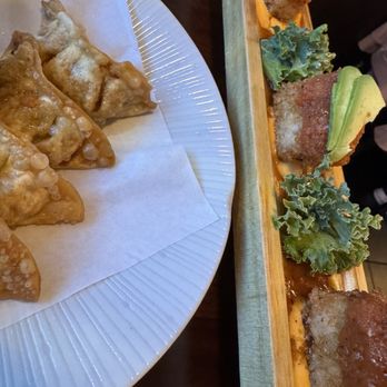 Kimu Sushi - Spicy Tuna Crispy Rice - Sushi Bars Near Me - Long Beach, California Kimu Sushi - Spicy Tuna Crispy Rice - Sushi Bars Near Me - Long Beach, California