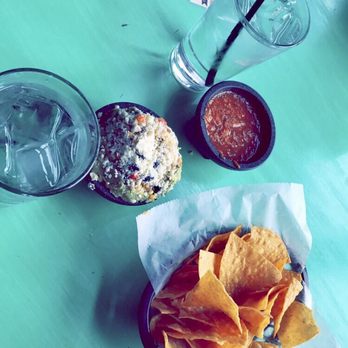 Barrio Tacos Gateway - Guacamole and Salsa with Chips - Breakfast & Brunch Near Me - Cleveland, Ohio