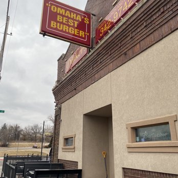 Dinkers Bar and Grill - the outside of a restaurant - Burgers Near Me - Omaha, Nebraska