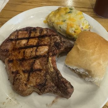 Simon Bros. Mercantile & Cafe - Pork chops so delicious, juicy and tender with a hi t of honey - American Near Me - Roosevelt, Texas