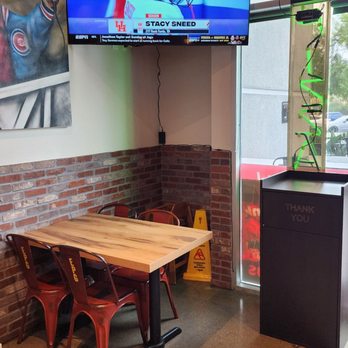 Victorinos Pizzeria  - Inside - Pizza Near Me - Chula Vista, California