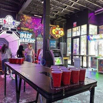 TX Tea Room - Beer Pong - Bars Near Me - Dallas, Texas