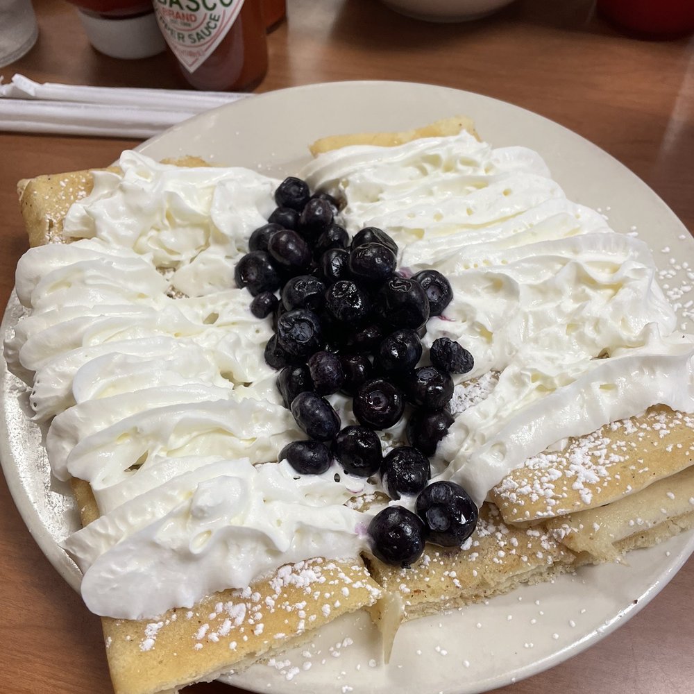 French Crepes (with blueberries instead of strawberries) French Crepes (with blueberries instead of strawberries)