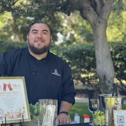 Mr. Bee Bartender - @ Clark Estate