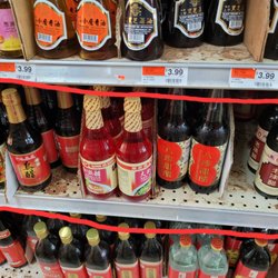 Asia Supermarket - The first red line price and product labeling is incorrect and is not the product on the shelf presented.Second line no marked price.