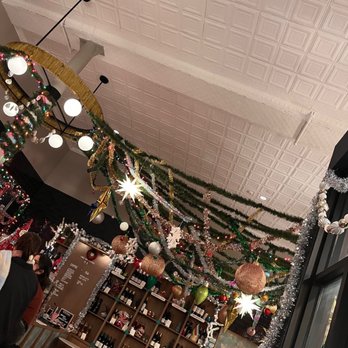 Birdie's - Holiday decor! - Coffee & Tea Near Me - Richmond, Virginia
