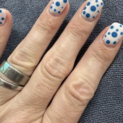 Diva Nails - Polka dot nails!!
