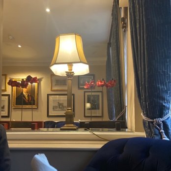 Dukes Bar - Coffee & Tea Near Me - London, XGL