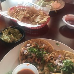 Dos Bros Kitchen Cocina Mexicana