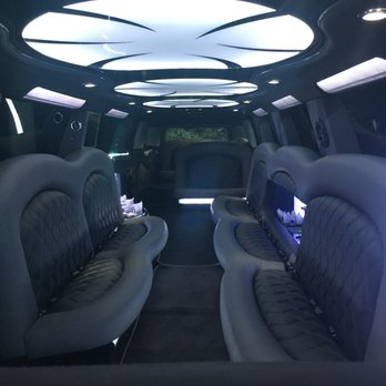 Crown Limousine LA - Cadillac Escalade SUV Limo - Limos Near Me - Los Angeles, California Crown Limousine LA - Cadillac Escalade SUV Limo - Limos Near Me - Los Angeles, California