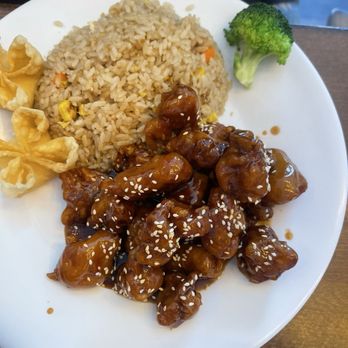 Umami Ramen House #2 - Sesame chicken lunch special with fried rice - Ramen Near Me - El Paso, Texas Umami Ramen House #2 - Sesame chicken lunch special with fried rice - Ramen Near Me - El Paso, Texas