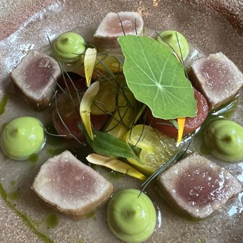 Thyme Restaurant - Bluefin Tuna tataki with heirloom tomatoes - Bistros Near Me - Athlone, WH