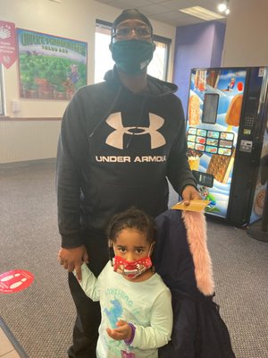 Chuck E. Cheese by null