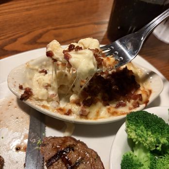 99 Restaurants - Bacon Mac n cheese - Pubs Near Me - Wallingford, Connecticut