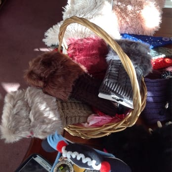 Victoria's Corner - Furry fingerless gloves - Jewelry Near Me - Albertson, New York Victoria's Corner - Furry fingerless gloves - Jewelry Near Me - Albertson, New York