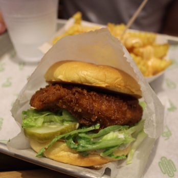 Shake Shack Glendale - Chick'n Shack - Burgers Near Me - Glendale, California