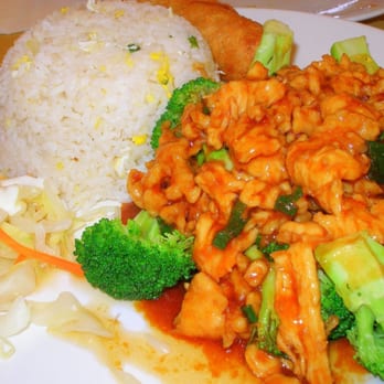 Hunan Plus - Broccoli Chicken. Delicious. - Chinese Near Me - Houston, Texas