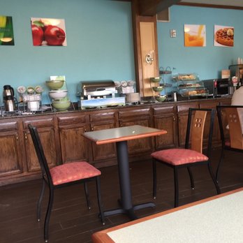 Quality Inn Raynham - Taunton - Breakfast area - Hotels Near Me - Raynham, Massachusetts Quality Inn Raynham - Taunton - Breakfast area - Hotels Near Me - Raynham, Massachusetts