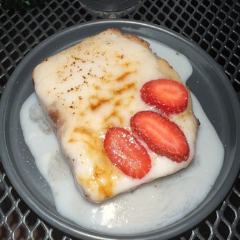 El Rastro - Cornbread Dessert - Mediterranean Near Me - Ponce, Puerto Rico