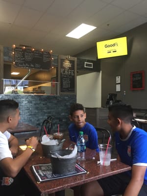 Frankie's Pizza by null