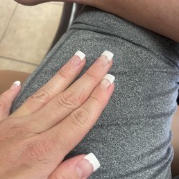 White tip acrylic nails so pretty! White tip acrylic nails so pretty!