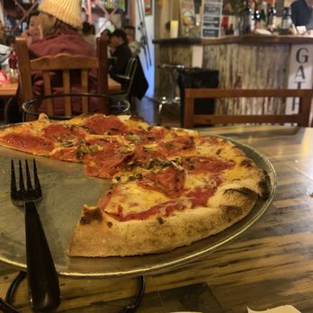 LouEddie's Pizza - Pizza Near Me - Skyforest, California LouEddie's Pizza - Pizza Near Me - Skyforest, California