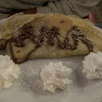 Figaro Bistrot - Crepe Nutella et Banane - French Near Me - Los Angeles, California Figaro Bistrot - Crepe Nutella et Banane - French Near Me - Los Angeles, California