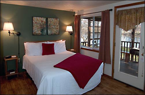 Rainbow Drive Resort Logo