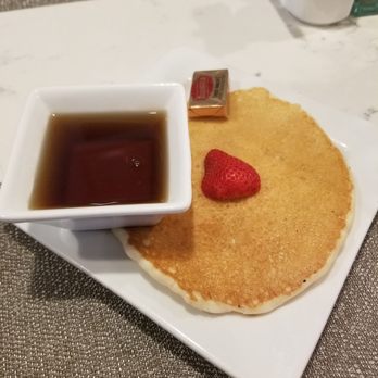 Moena Café - Pancake (plain) - Cafes Near Me - Honolulu, Hawaii