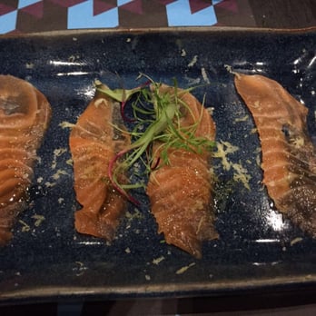 IT Sushi - Sashimi de salmao com azeite trufado e flor de sal - Sushi Bars Near Me - São Paulo, SP IT Sushi - Sashimi de salmao com azeite trufado e flor de sal - Sushi Bars Near Me - São Paulo, SP