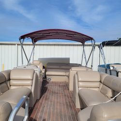WaterToys Pontoon Boat Rental and Toon Tiki