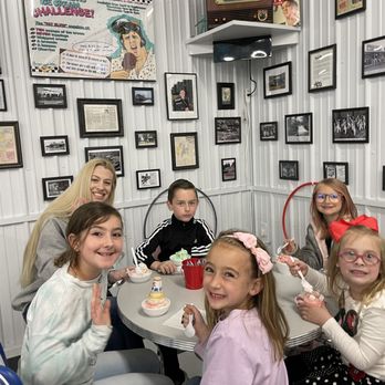 Scoupe deVille Ice Cream Parlor - Inside enjoying the ice cream and friends! - Ice Cream & Frozen Yogurt Near Me - Royersford, Pennsylvania Scoupe deVille Ice Cream Parlor - Inside enjoying the ice cream and friends! - Ice Cream & Frozen Yogurt Near Me - Royersford, Pennsylvania