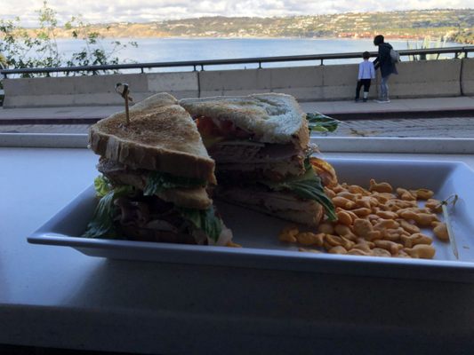 GOLDFISH POINT CAFE - 176 Photos & 268 Reviews - 1255 Coast Blvd, La