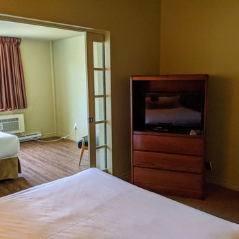 Le Voyageur - Rooms - Hotels Near Me - Quebec City, Quebec Le Voyageur - Rooms - Hotels Near Me - Quebec City, Quebec