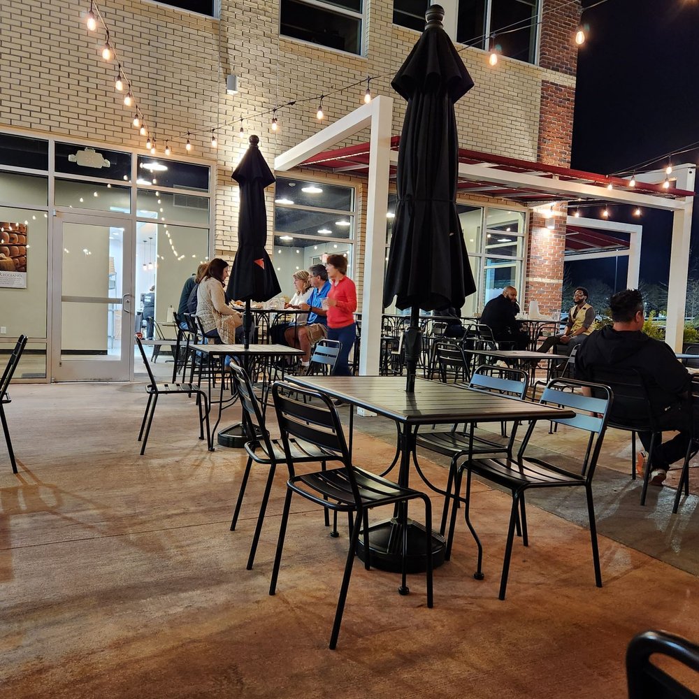 V Pizza Brier Creek + Flask - Outside dining - Chicken Wings Near Me - Raleigh, North Carolina