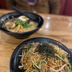 Momohana Ramen & Boba Tea - Beef stir fry ramen noodles and Char Siu Ramen