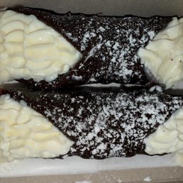 Chocolate dipped cannoli