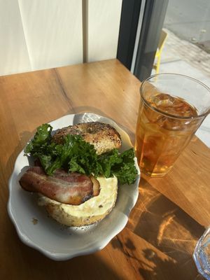 Fantzye Bagels by null