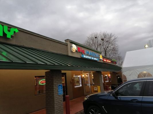 Big Marina Grill & Deli by null