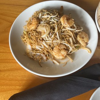Momo Mee - Cantonese Fried Egg Noodles with Shrimp - Pan Asian Near Me - Milwaukee, Wisconsin Momo Mee - Cantonese Fried Egg Noodles with Shrimp - Pan Asian Near Me - Milwaukee, Wisconsin