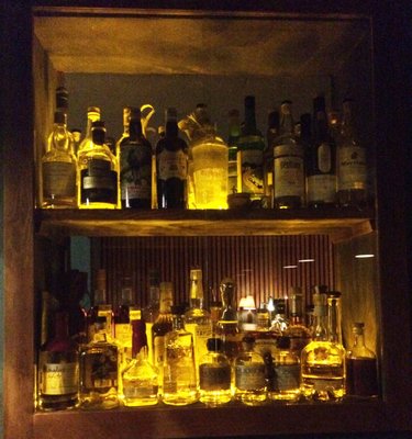 Duck and Cover - Cocktailbar by null